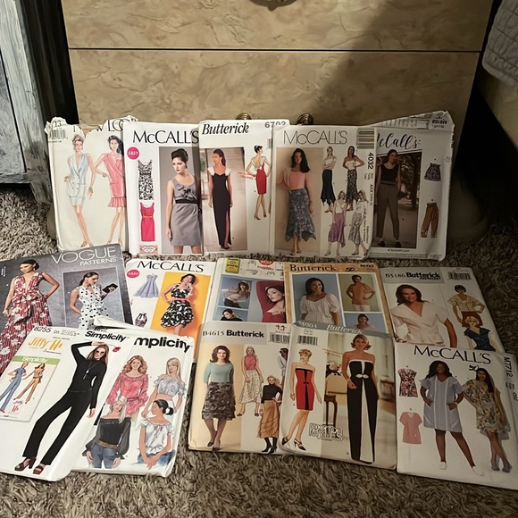 56 Sewing Patterns - Picture 3 of 4